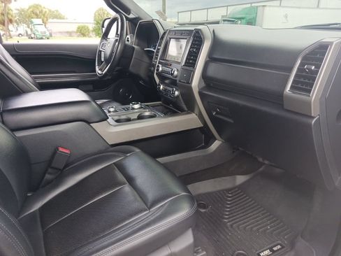 Used 2019 Ford Expedition Max XLT w/ Equipment Group 201A AWD/4WD image 15