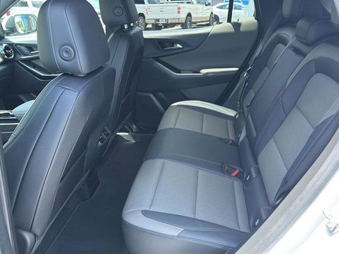 Certified 2025 Chevrolet Equinox LT w/ Convenience Package II FWD image 11