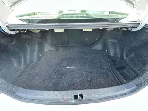 Used 2010 Toyota Corolla LE w/ All Weather Guard Pkg FWD image 13