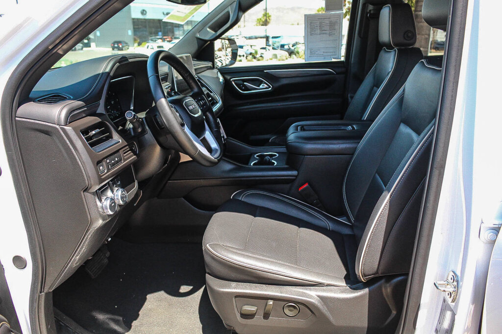 Used 2024 GMC Yukon XL SLT RWD image 8