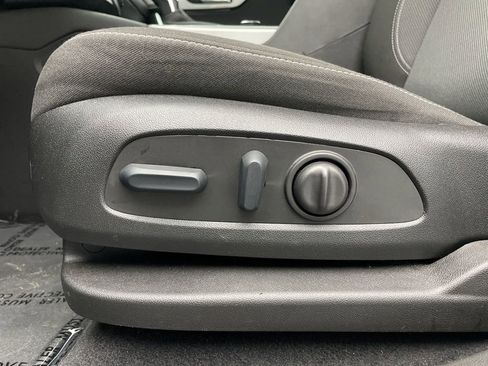 Used 2025 Chevrolet Blazer LT w/ Convenience Package image 23