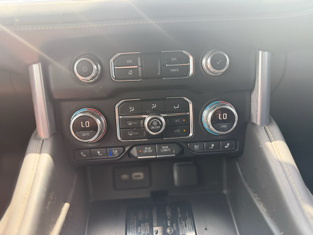 Used 2021 GMC Yukon XL SLT w/ SLT Luxury Plus Package AWD/4WD image 40