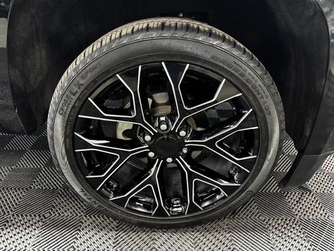 Used 2018 Chevrolet Tahoe LS image 16