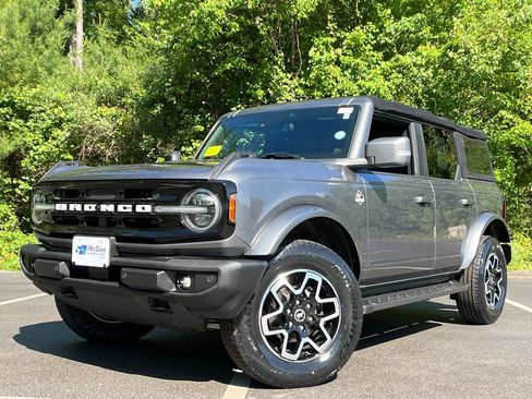 Used 2022 Ford Bronco Outer Banks AWD/4WD image 1