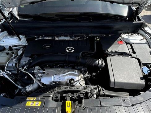 Used 2023 Mercedes-Benz GLB 250 4MATIC image 30