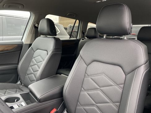 New 2026 Volkswagen Atlas SE image 9