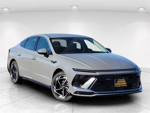 New 2026 Hyundai Sonata SEL image 1