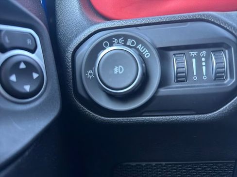 Used 2020 Jeep Wrangler Unlimited Rubicon AWD/4WD image 21