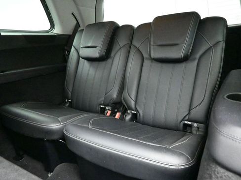 Used 2016 Mercedes-Benz GL 450 4MATIC w/ Premium I Package image 20