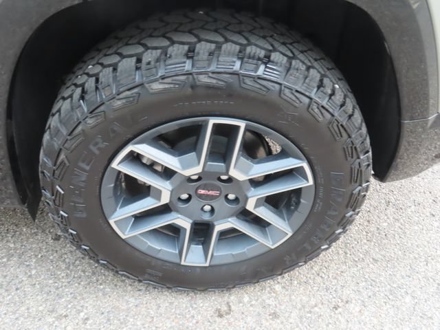New 2026 GMC Terrain AT4 w/ Convenience Package III AWD/4WD image 15