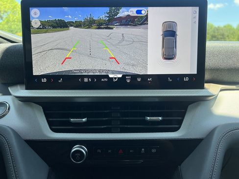 New 2026 Ford Explorer Active RWD image 5