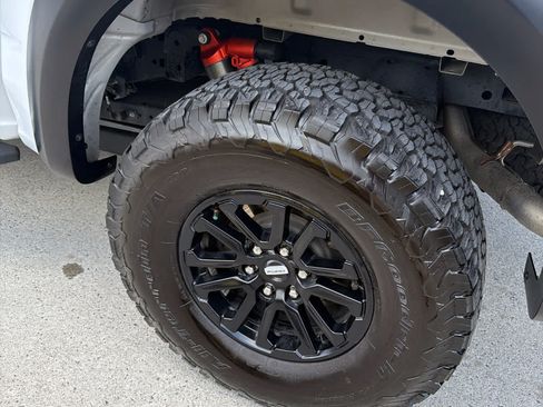 Used 2025 Ford F150 Raptor AWD/4WD image 11