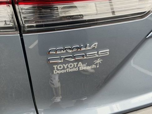 Used 2023 Toyota Corolla Cross XLE FWD image 13