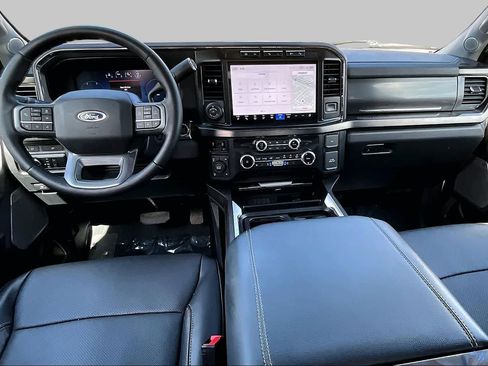 Used 2023 Ford F250 Lariat w/ Lariat Ultimate Package AWD/4WD image 13