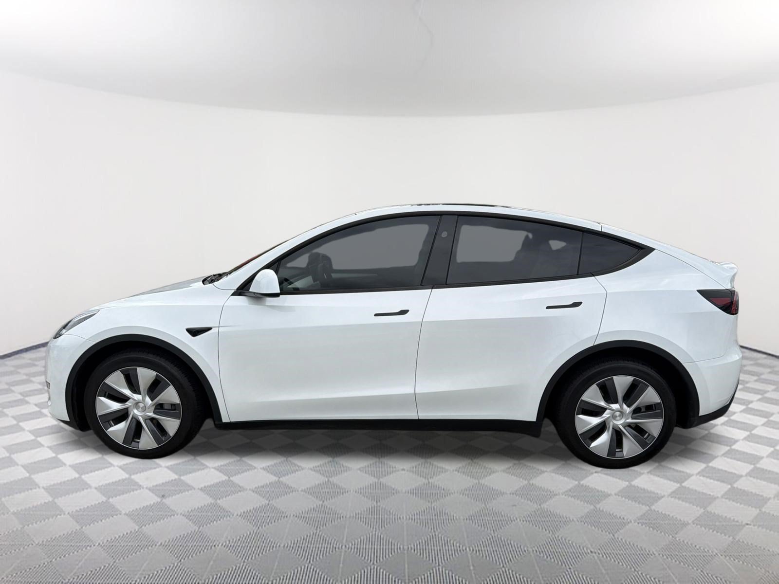 Used 2023 Tesla Model Y Long Range AWD/4WD image 10