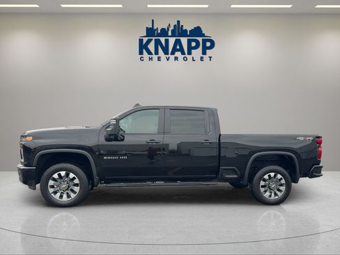 Used 2023 Chevrolet Silverado 2500 Custom w/ Custom Value Package AWD/4WD image 2