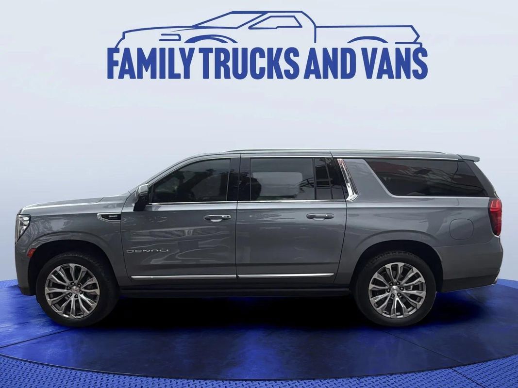 Used 2022 GMC Yukon XL Denali AWD/4WD image 2