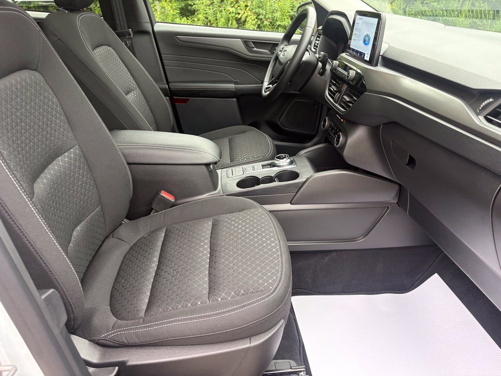 Used 2026 Ford Escape Active w/ Cold Weather Package FWD image 32