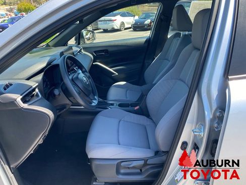 Used 2025 Toyota Corolla Cross AWD Hybrid image 25