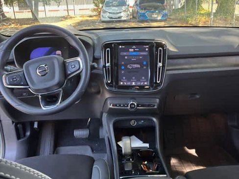 Used 2023 Volvo XC40 Recharge Plus w/ Protection Package Premier AWD/4WD image 3