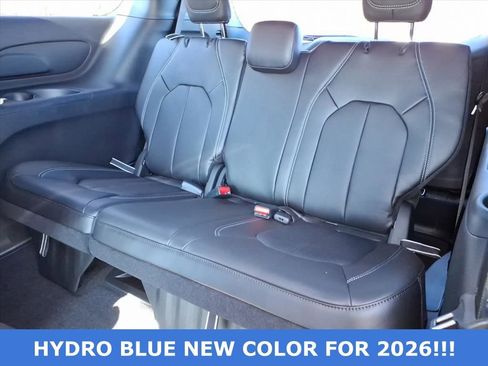 New 2026 Chrysler Pacifica Select w/ S Appearance Package image 12