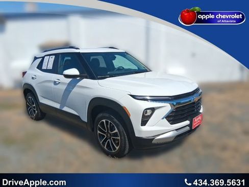 Used 2025 Chevrolet TrailBlazer LT AWD/4WD image 1