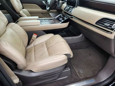 Used 2023 Lincoln Navigator L Reserve AWD/4WD image 16