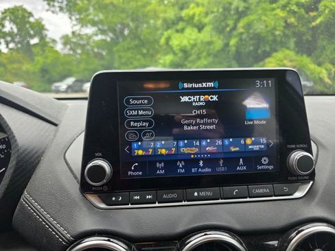 Used 2021 Nissan Sentra SV FWD image 13