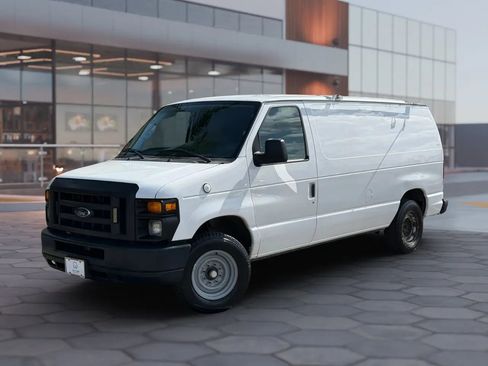 Used 2013 Ford E-150 and Econoline 150 RWD image 2