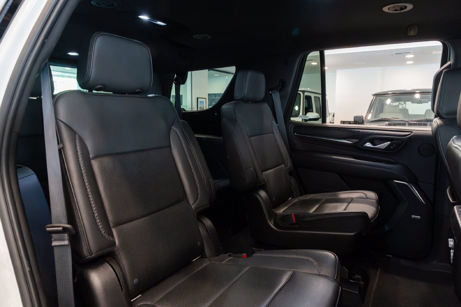 Used 2022 GMC Yukon Denali AWD/4WD image 16