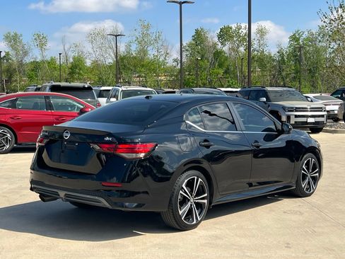 Used 2023 Nissan Sentra SR w/ SR Premium Package image 11