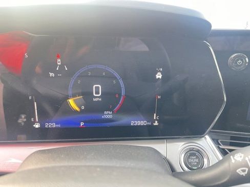 Used 2025 Chevrolet Trax LT w/ LT Convenience Package image 7