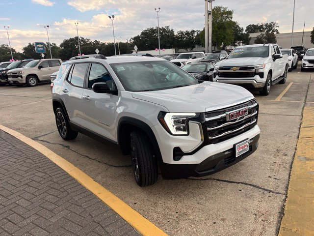 Used 2026 GMC Terrain Elevation w/ Elevation Premium Package FWD image 4