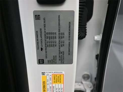 Used 2023 Cadillac Escalade Premium Luxury w/ Performance Package image 18