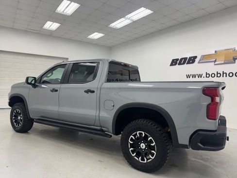Used 2024 Chevrolet Silverado 1500 ZR2 AWD/4WD image 7