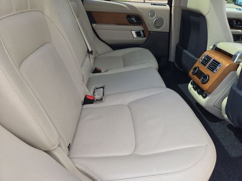 Used 2019 Land Rover Range Rover Supercharged AWD/4WD image 19