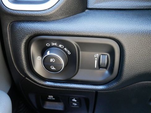 Used 2021 RAM 1500 Big Horn AWD/4WD image 31