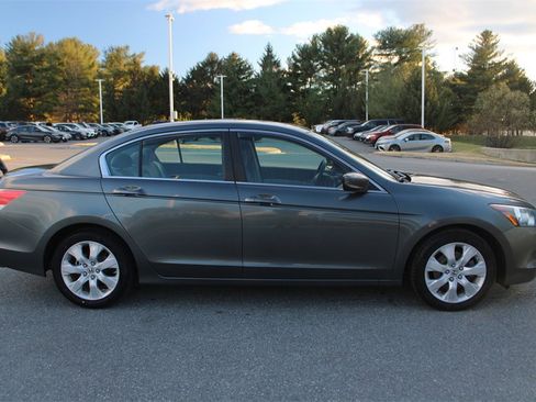 Used 2010 Honda Accord EX image 10
