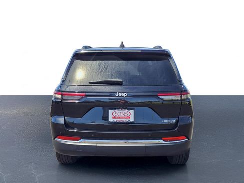Used 2024 Jeep Grand Cherokee Laredo X w/ Trailer Tow Package RWD image 11