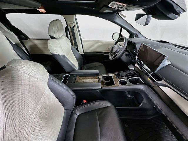 Certified 2026 Toyota Sienna Platinum AWD/4WD image 28