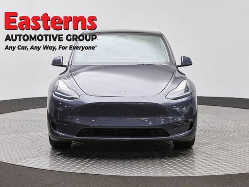 Used 2021 Tesla Model Y Long Range AWD/4WD image 2
