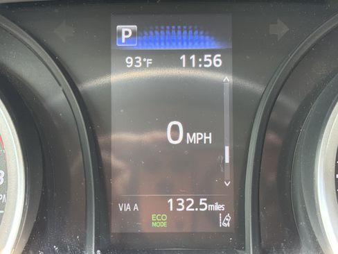 Used 2024 Toyota Camry LE FWD image 13