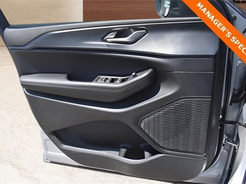 New 2025 Jeep Grand Cherokee L Laredo w/ Luxury Tech Group I image 11