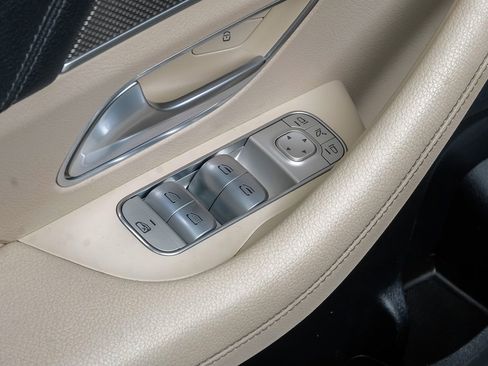 Used 2021 Mercedes-Benz GLS 450 4MATIC image 42