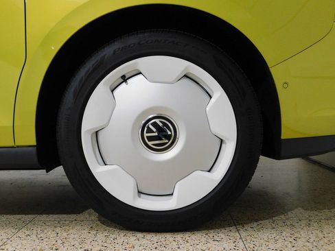 Used 2025 Volkswagen ID. Buzz 1st Edition image 97