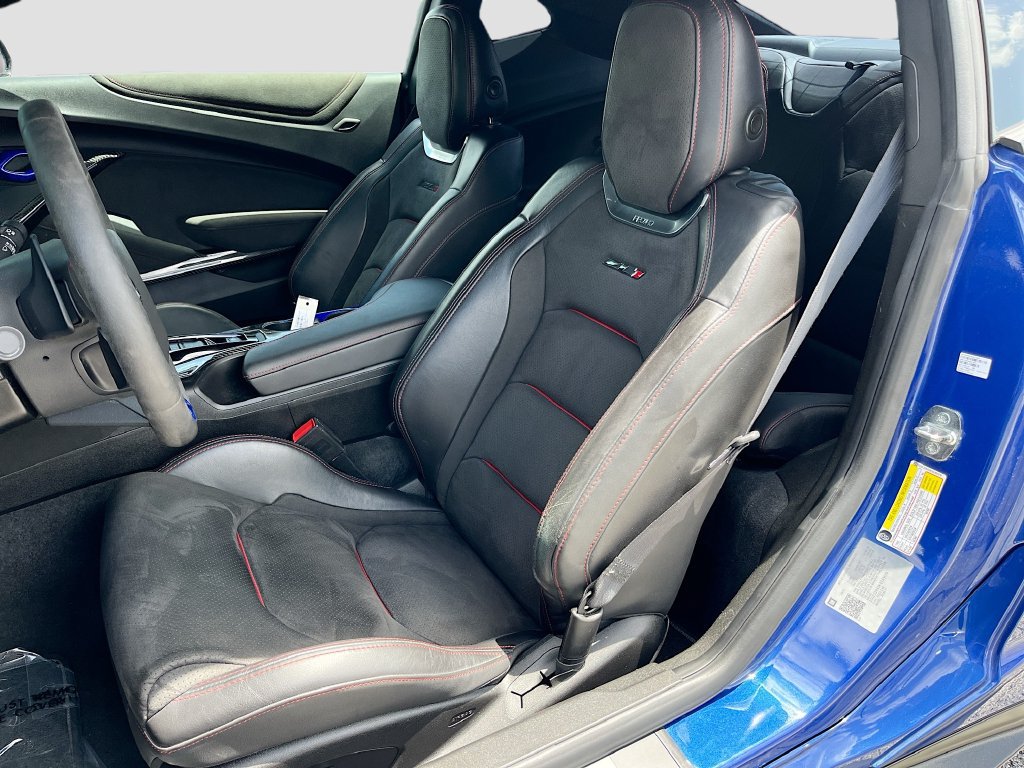 Used 2019 Chevrolet Camaro ZL1 RWD image 22