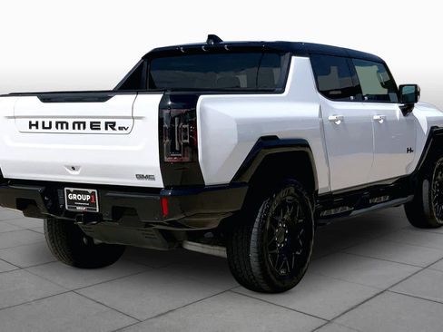 Certified 2025 GMC Hummer EV 3X w/ LPO, Dark Essentials Package AWD/4WD image 12