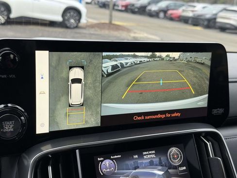 Used 2023 Lexus LX 600 Premium w/ Mark Levinson image 11