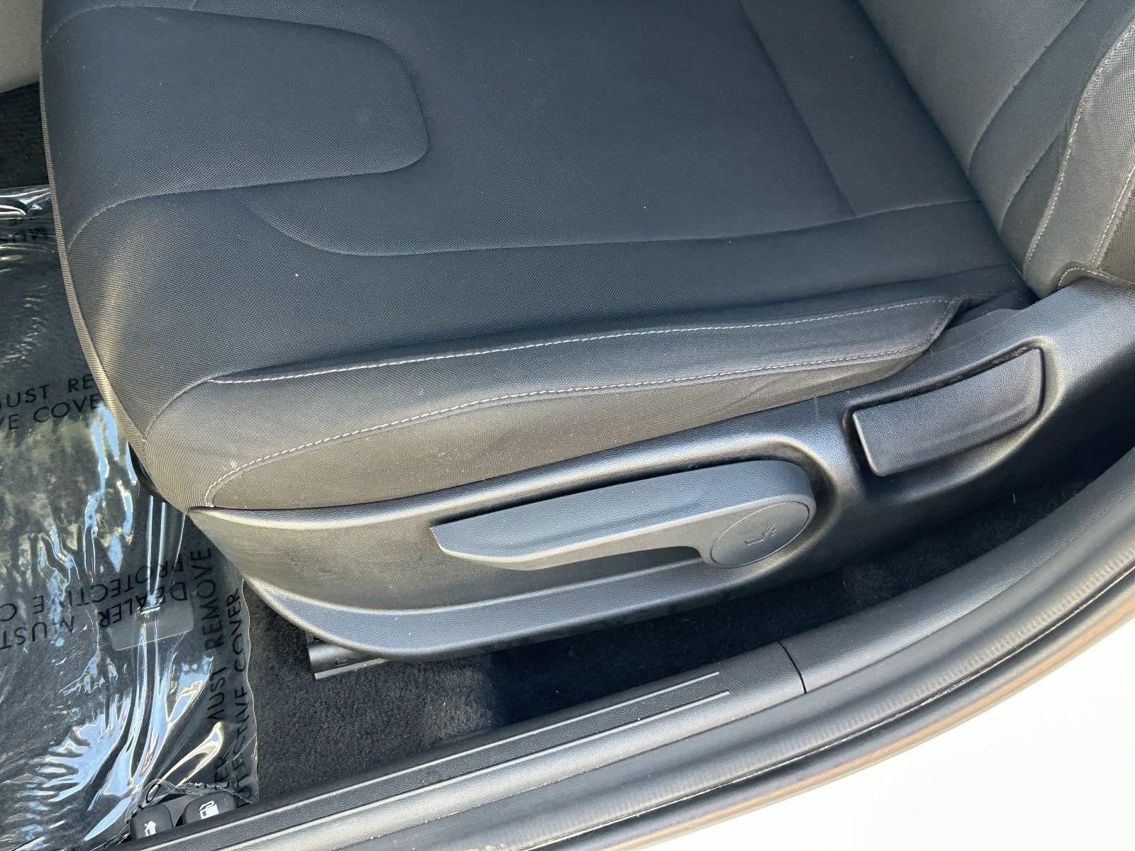 Used 2024 Hyundai Elantra SEL FWD image 24