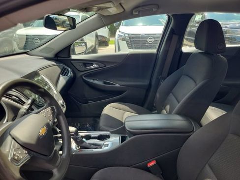 Used 2025 Chevrolet Malibu LT FWD image 17